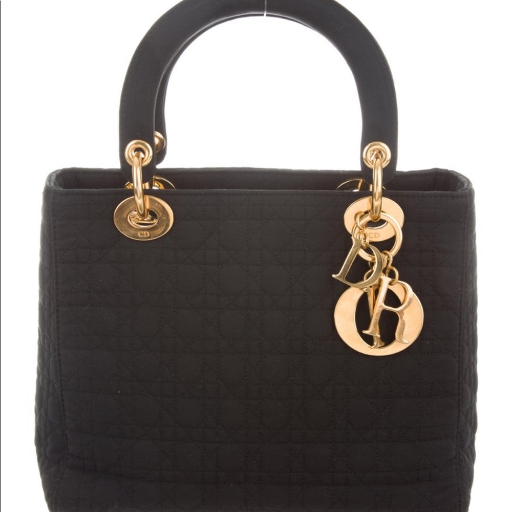 ℒ𝒶𝒹𝓎 𝒟𝒾ℴ𝓇 authentic vintage bag
